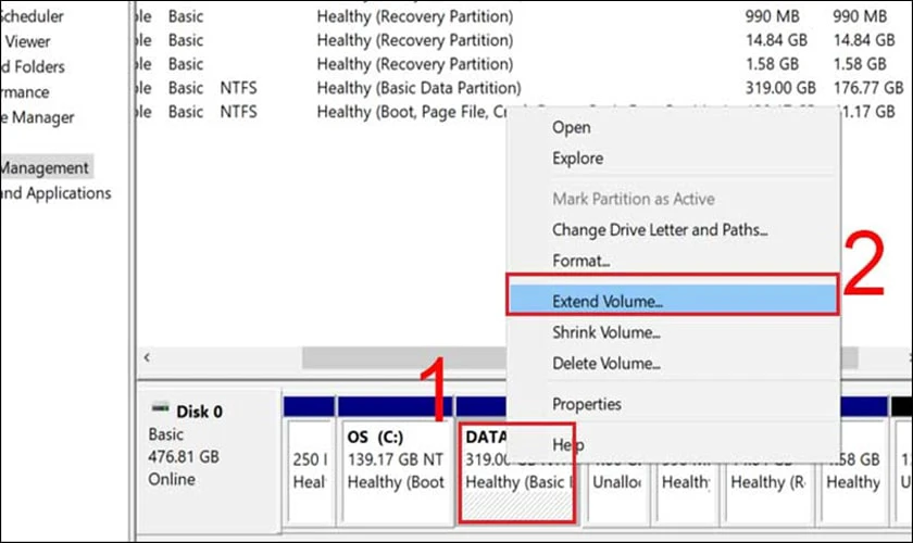 Để gộp ổ cứng Win 7, nhấp chuột phải vào phân vùng liền kề với phân vùng đã xóa và chọn Extend Volume