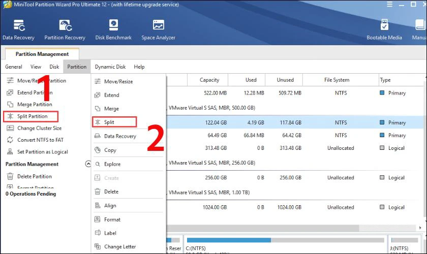 Trong phần mềm MiniTool Partition Wizard, bạn chọn mục Split Partition. Tiếp tục phân vùng cần chia và ấn Split